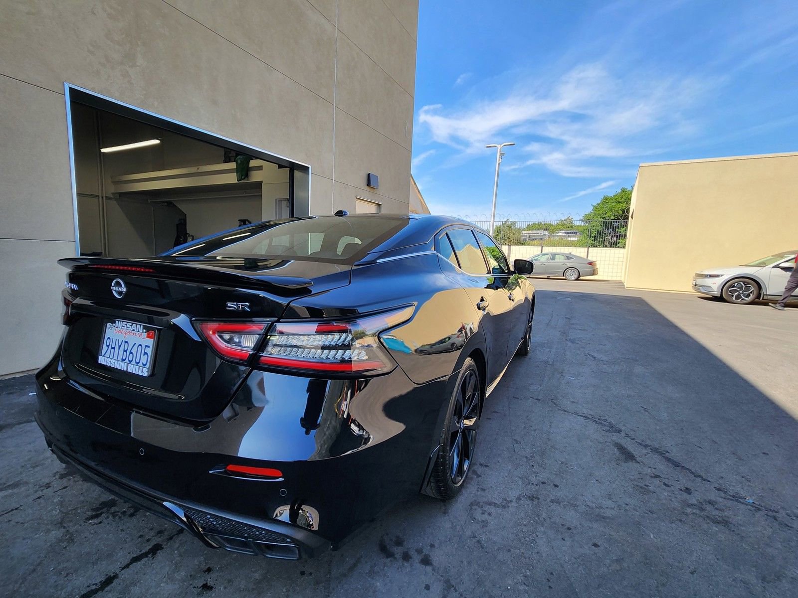 Used 2023 Nissan Maxima SR w/ Sport Mat Group image 7