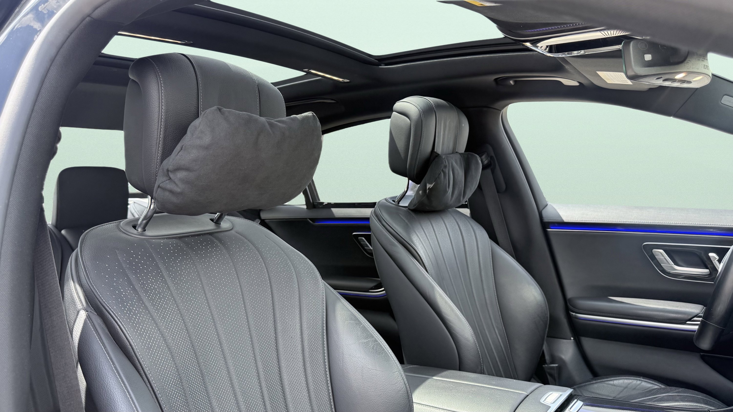 Used 2022 Mercedes-Benz S 580 4MATIC Sedan w/ AMG Line Package image 3