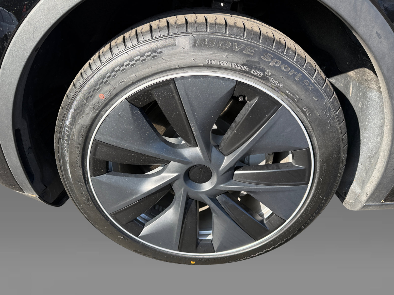 Used 2023 Tesla Model Y Long Range AWD/4WD image 9