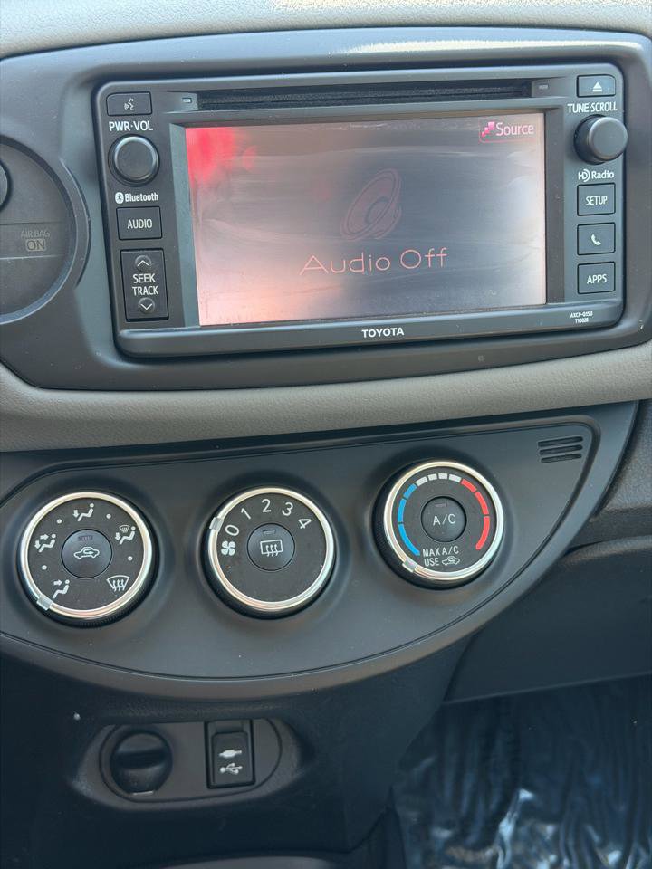 Used 2016 Toyota Yaris LE image 15