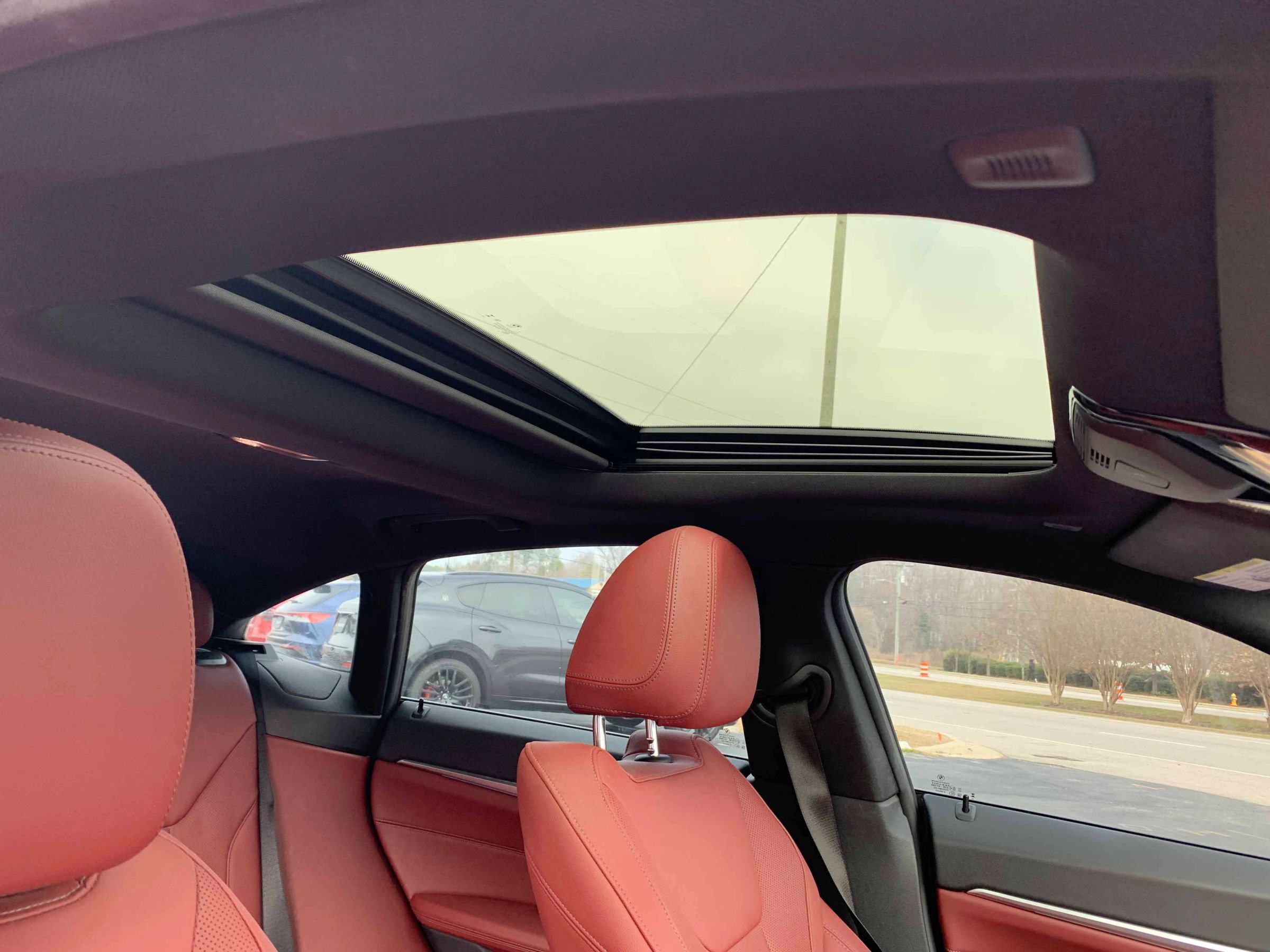 Used 2023 BMW i4 eDrive35 w/ Premium Package image 6