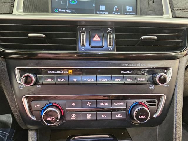 Used 2020 Kia Optima SX image 18