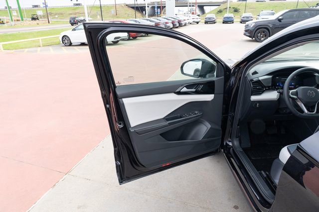 New 2026 Volkswagen Taos S image 11