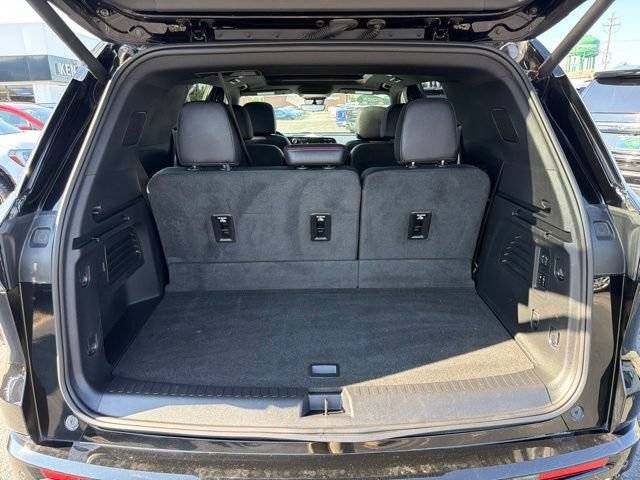 Certified 2024 Chevrolet Traverse RS w/ LPO, Floor Liner Package FWD image 15
