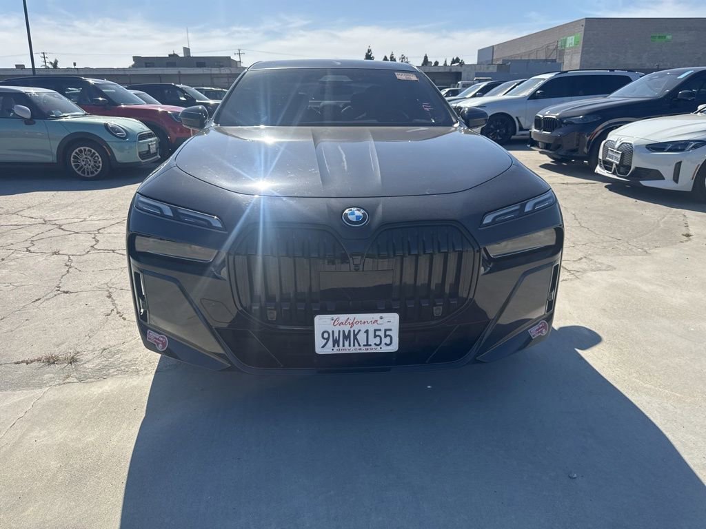 Used 2023 BMW i7 xDrive60 AWD/4WD image 10