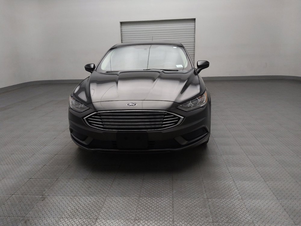 Used 2017 Ford Fusion SE w/ Fusion SE Technology Package FWD image 15