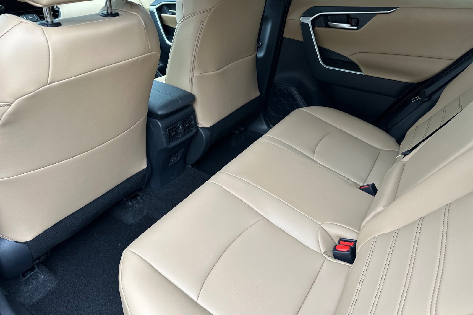 New 2025 Toyota RAV4 XLE Premium image 13