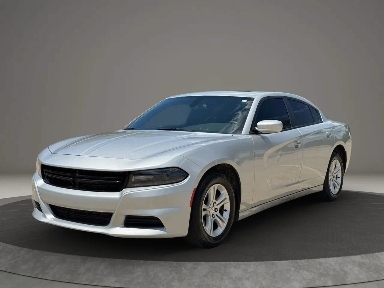 Used 2021 Dodge Charger SXT w/ Leather Interior Group RWD image 2