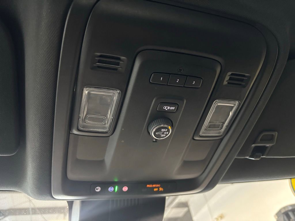 Used 2024 GMC Yukon SLT image 26