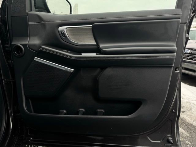 Used 2025 Ford Expedition Max Platinum image 20