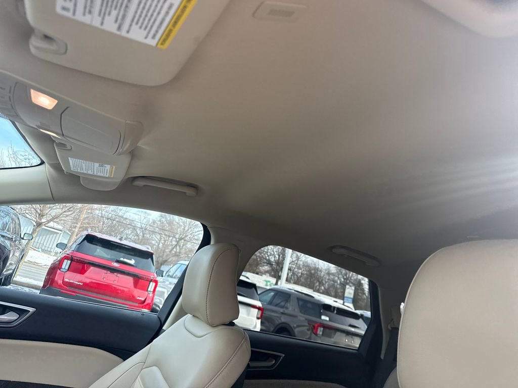 Used 2024 Ford Edge SEL image 24