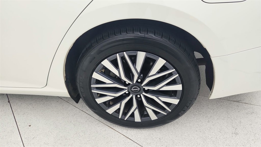 Used 2023 Nissan Altima 2.5 SV image 26