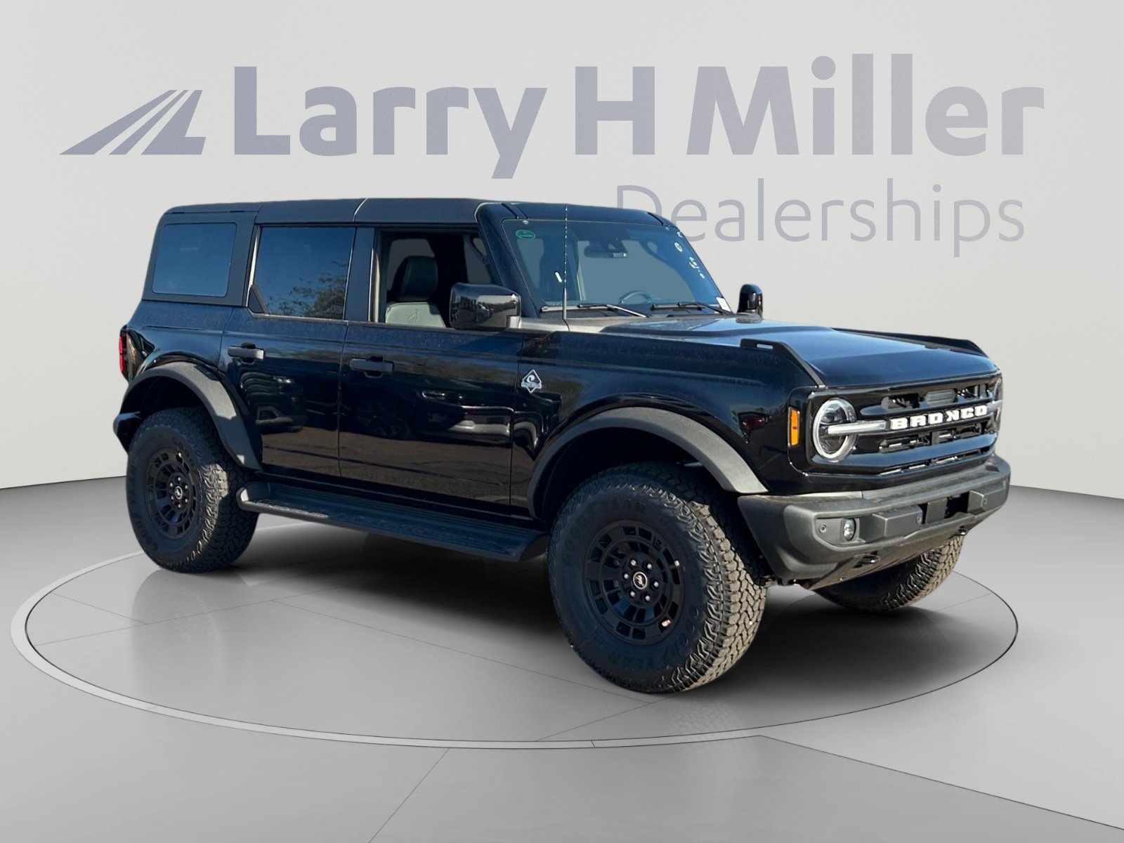 New 2026 Ford Bronco Outer Banks w/ Sasquatch Package AWD/4WD image 7