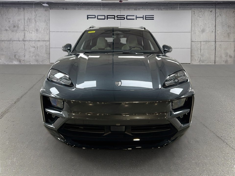 New 2026 Porsche Macan Turbo Electric AWD/4WD image 6