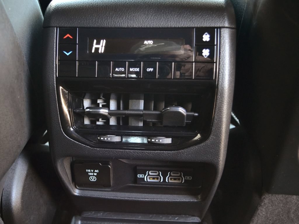 Used 2023 Jeep Grand Cherokee L Laredo AWD/4WD image 36