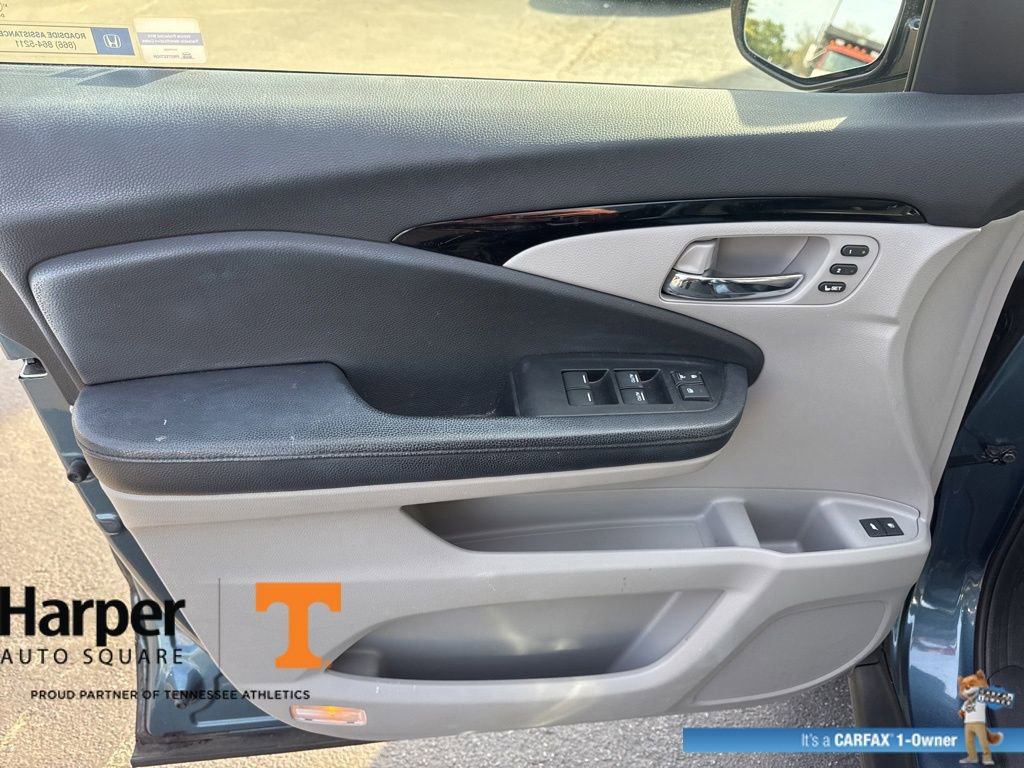 Used 2017 Honda Pilot Touring image 18