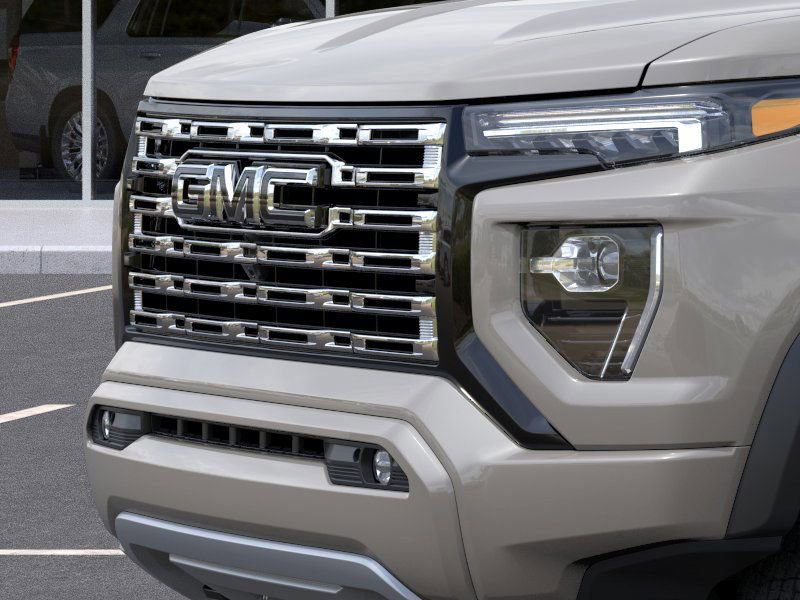 New 2026 GMC Canyon Denali w/ LPO, Black Badging Package image 13