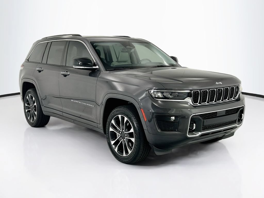 Used 2022 Jeep Grand Cherokee Overland w/ Adv Protech Group III RWD image 3