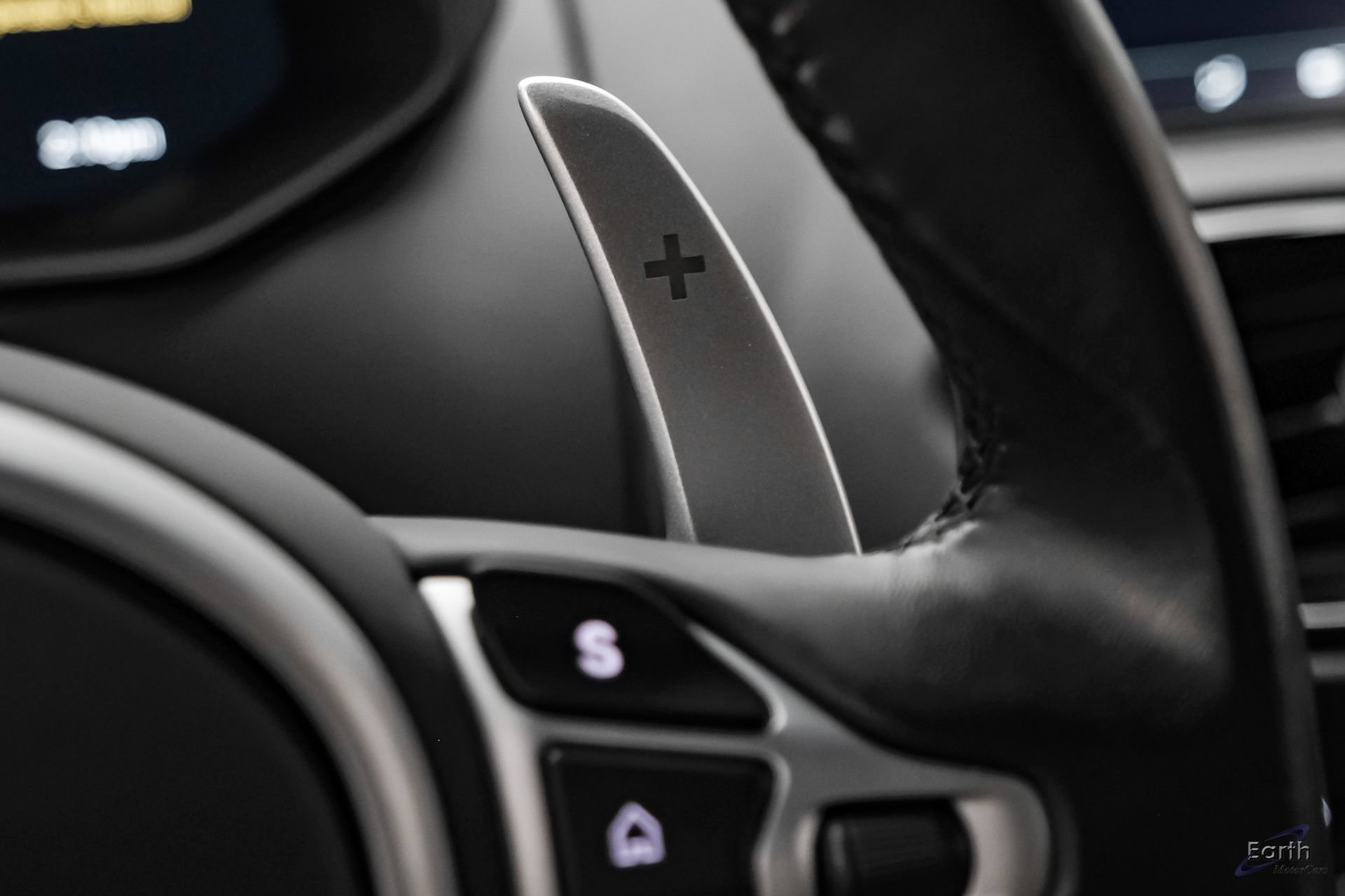 Used 2019 Aston Martin V8 Vantage Coupe RWD image 47