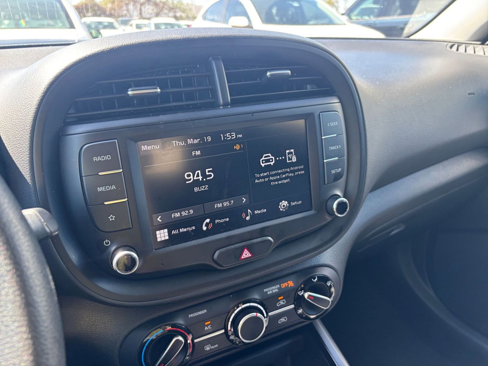 Used 2025 Kia Soul LX w/ LX Technology Package image 20