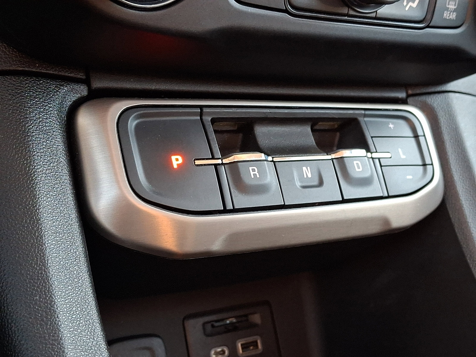 Certified 2023 GMC Acadia Denali w/ Black Diamond Edition image 14