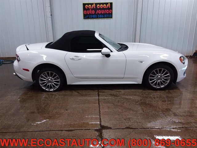 Used 2018 FIAT 124 Spider Classica w/ Technology Group RWD image 2