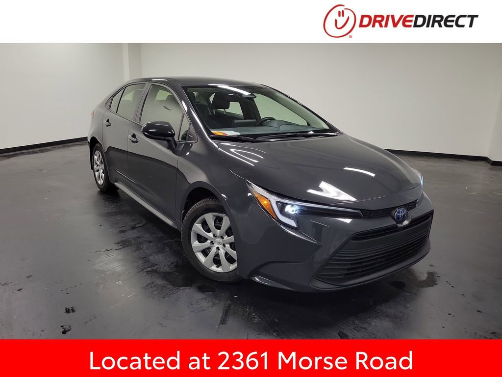 Used 2024 Toyota Corolla LE image 1