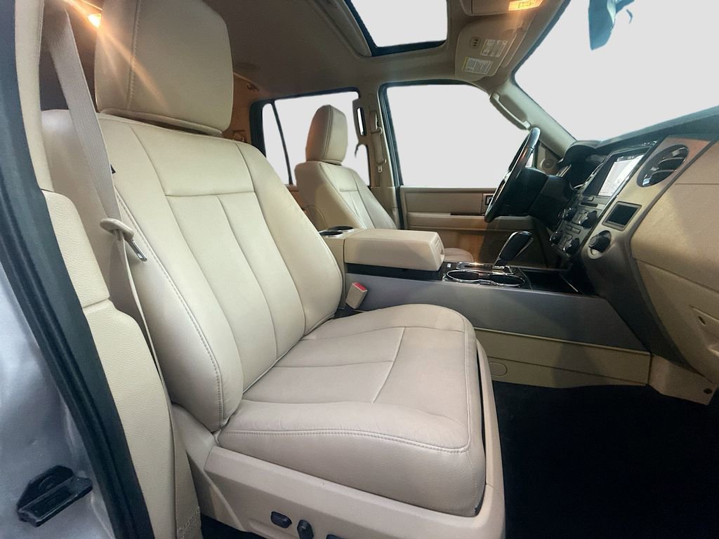 Used 2016 Ford Expedition Limited w/ Equipment Group 301A image 31