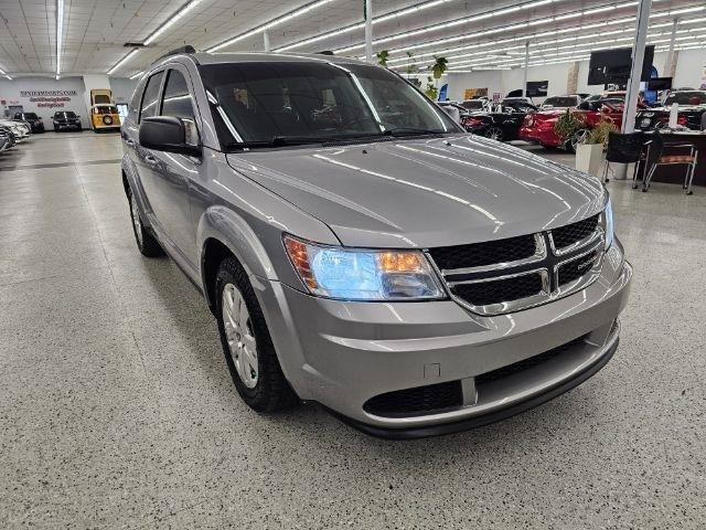 Used 2018 Dodge Journey SE w/ Connectivity Group AWD/4WD image 3
