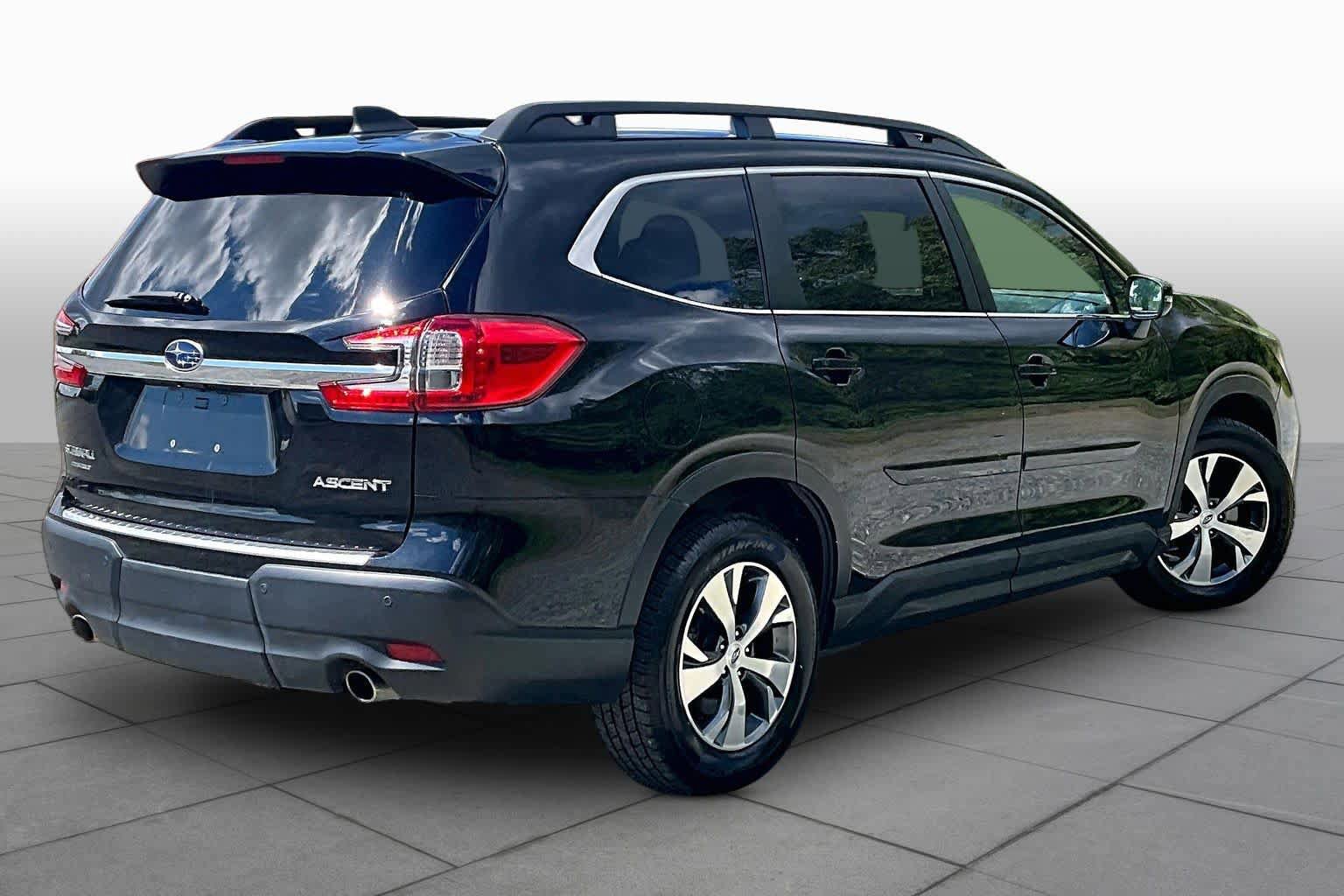 Used 2023 Subaru Ascent Premium w/ Convenience Package AWD/4WD image 13