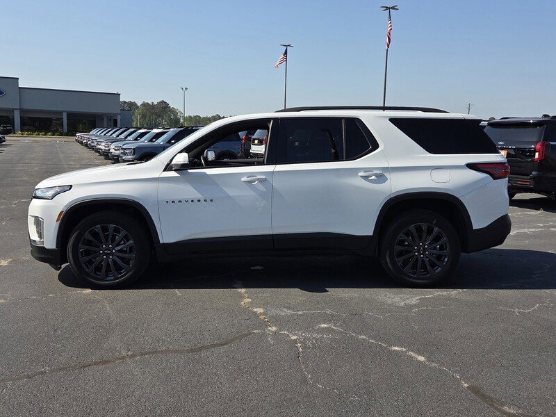 Used 2023 Chevrolet Traverse RS FWD image 4