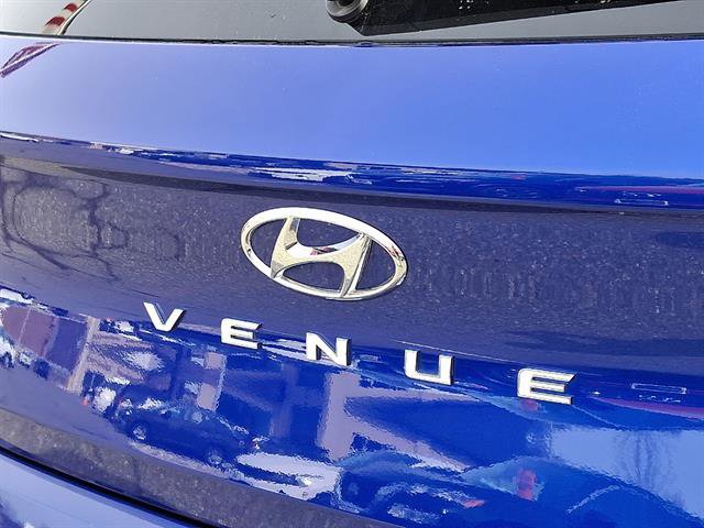 Certified 2024 Hyundai Venue SEL FWD image 43