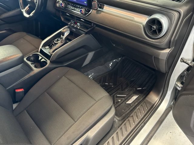 Used 2025 Chevrolet Colorado LT w/ Advanced Trailering Package AWD/4WD image 34