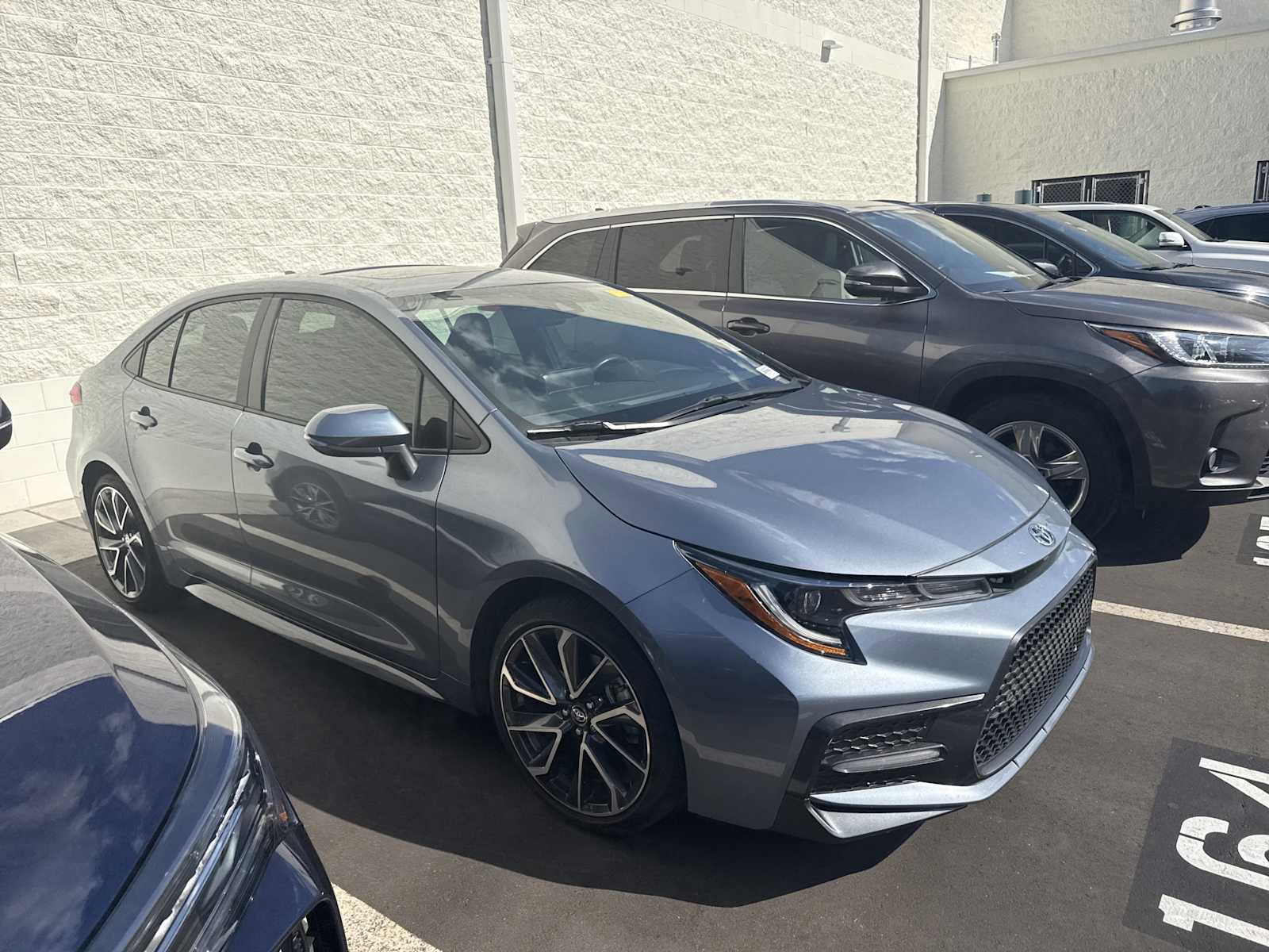 Used 2022 Toyota Corolla SE w/ SE Premium Package FWD image 40