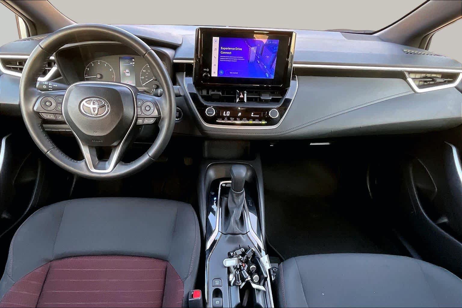 Used 2025 Toyota Corolla SE FWD image 15