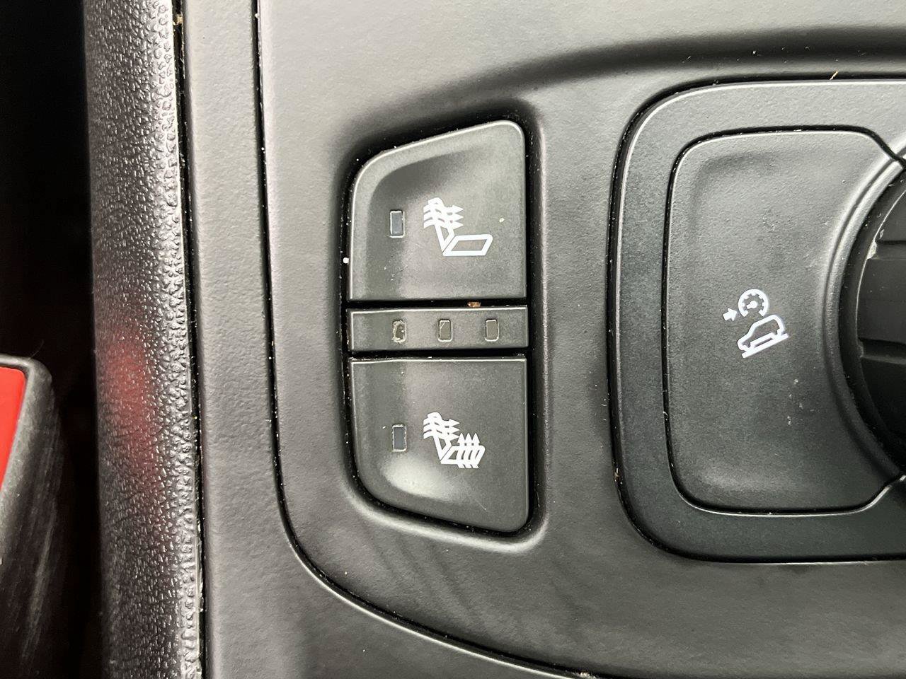 Used 2018 GMC Terrain SLE w/ Driver Convenience Package AWD/4WD image 21
