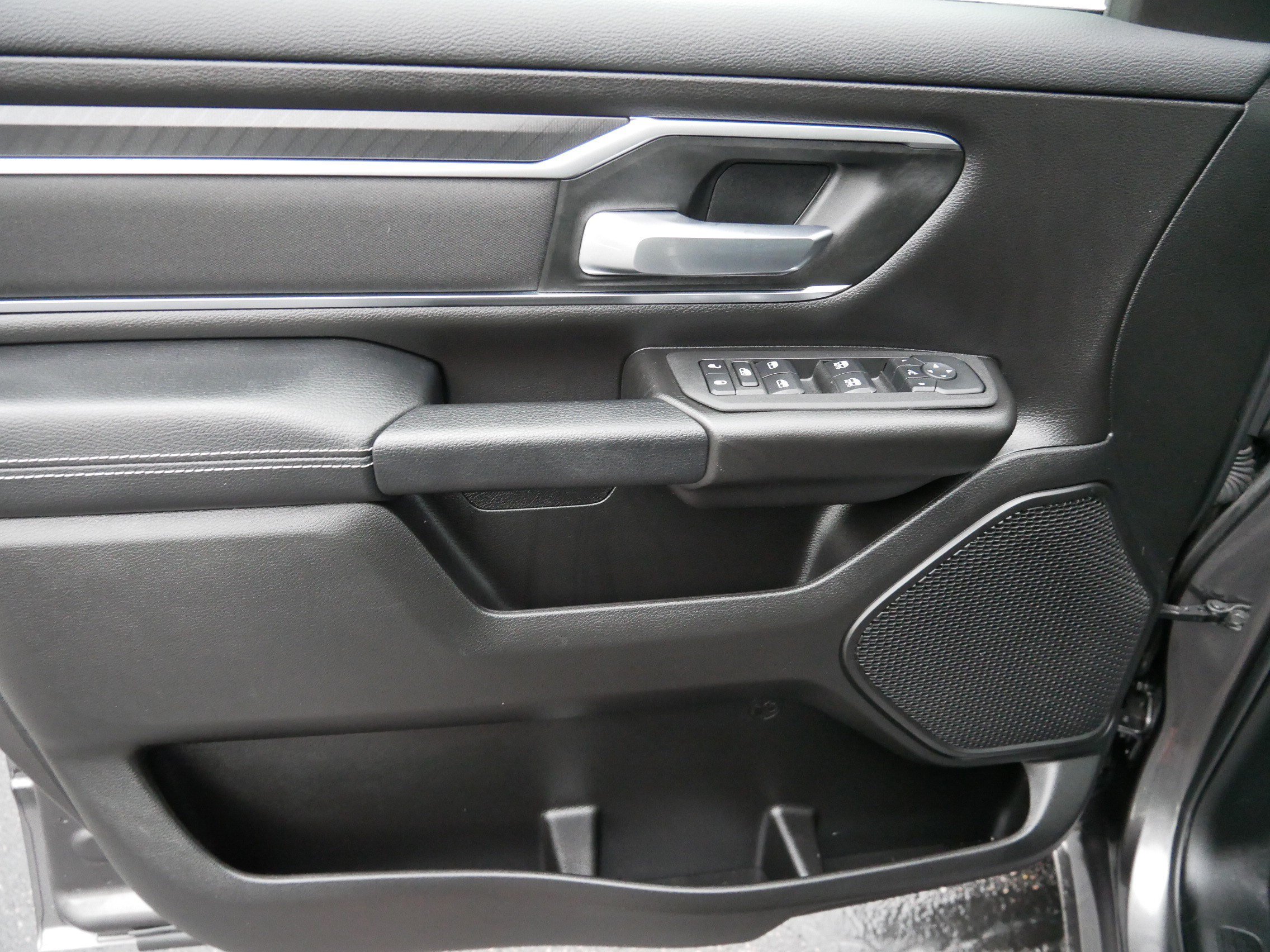 Used 2025 RAM 1500 Big Horn AWD/4WD image 31