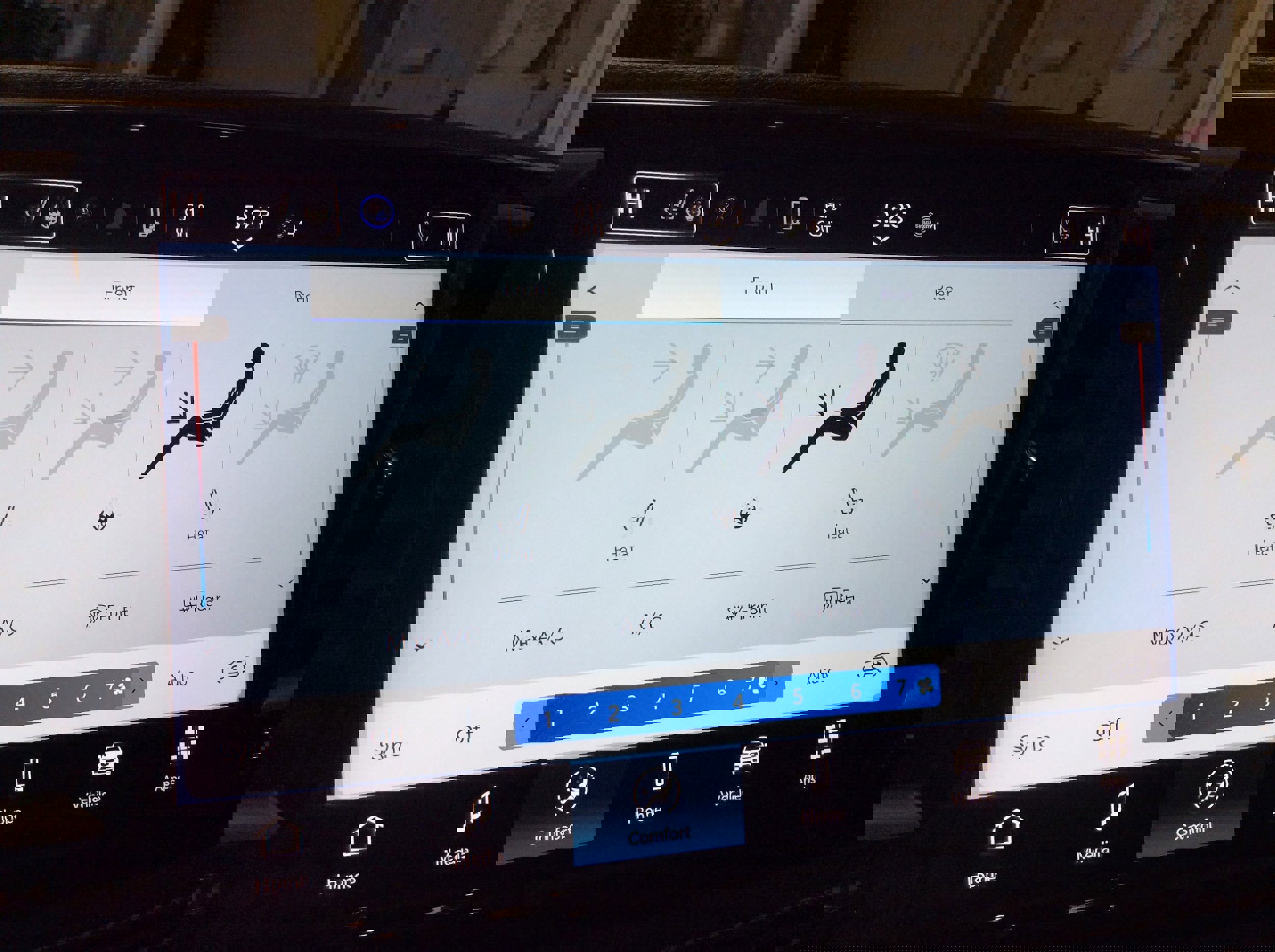 Used 2024 Chrysler Pacifica Touring-L image 29