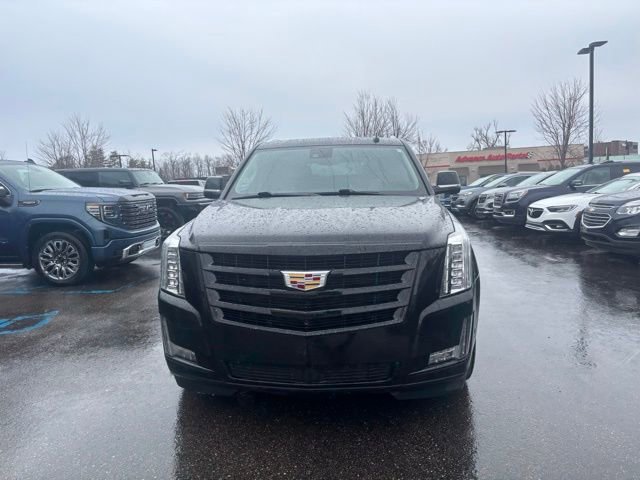Used 2020 Cadillac Escalade Premium Luxury image 3
