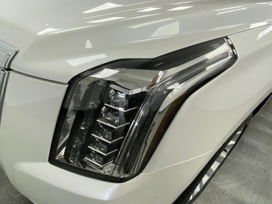 Used 2016 Cadillac Escalade ESV Premium image 11