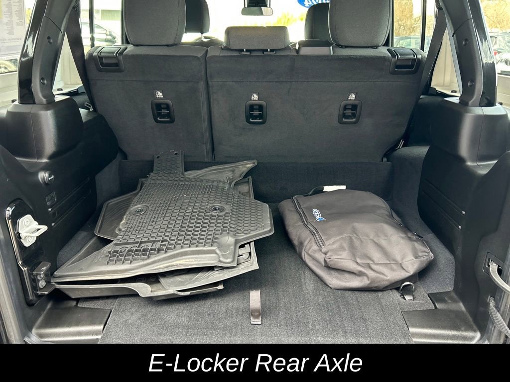 Used 2024 Jeep Wrangler Unlimited image 25