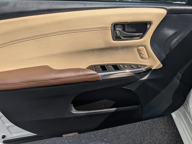 Used 2014 Toyota Avalon Limited w/ Technology Package FWD image 13