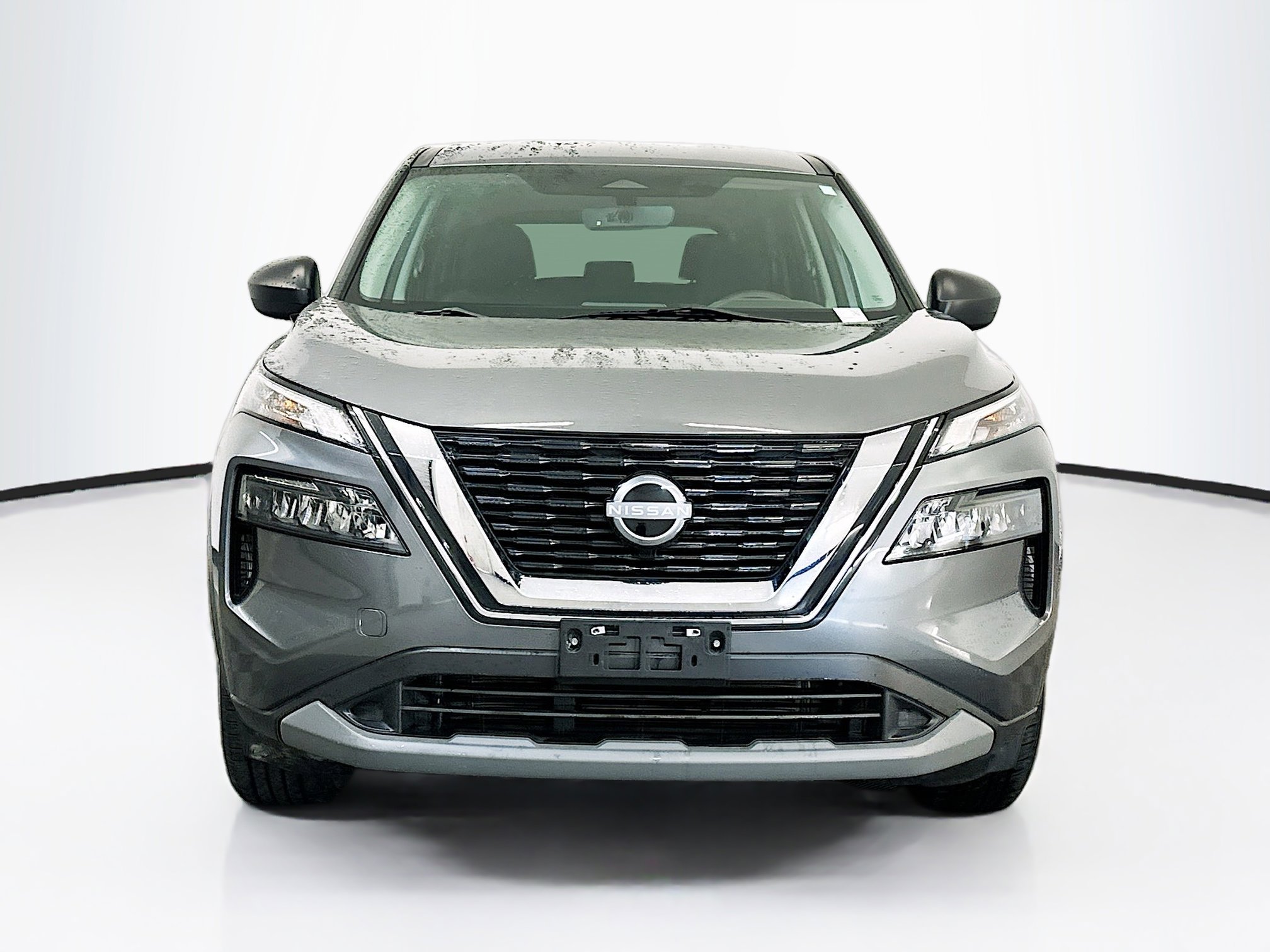 Used 2023 Nissan Rogue S AWD/4WD image 2