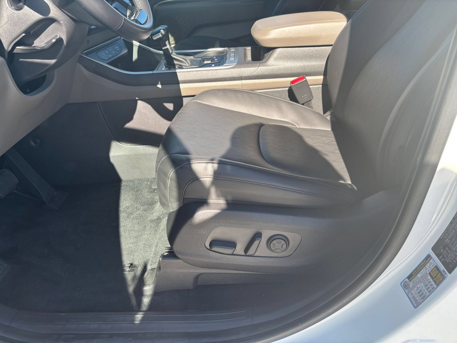 Used 2026 Kia Carnival FWD image 29