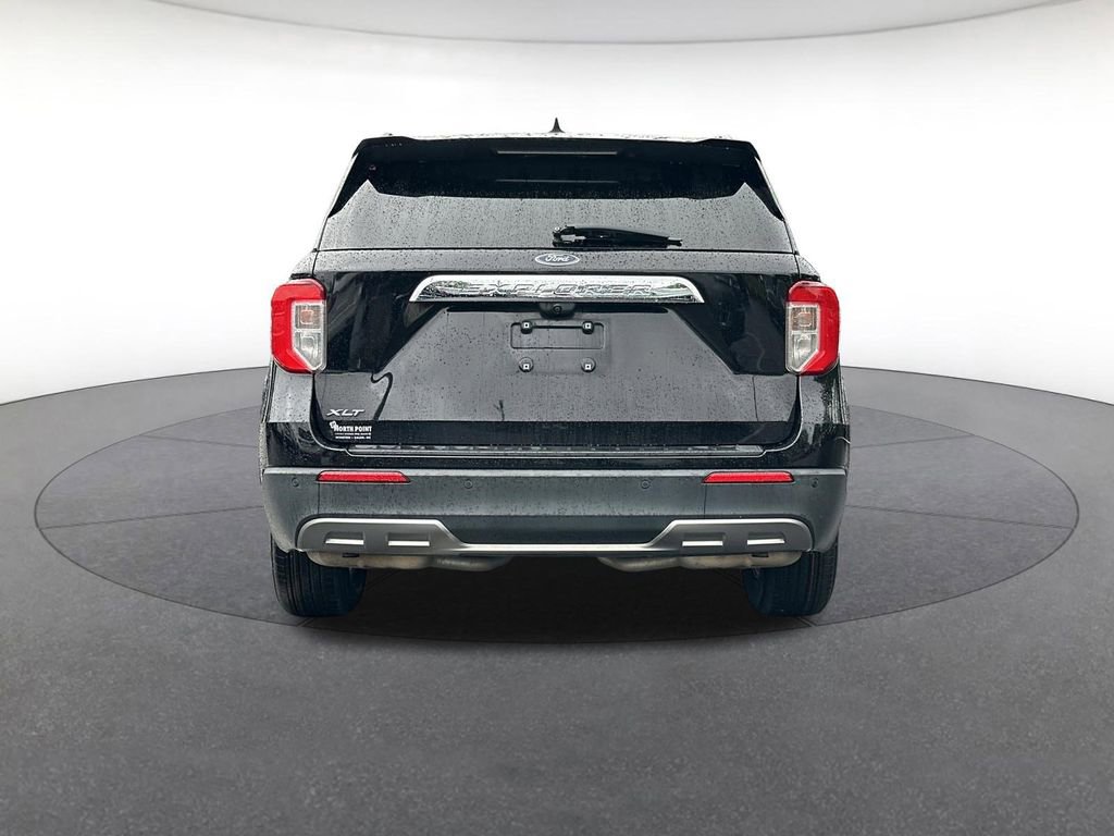 Used 2022 Ford Explorer XLT w/ Equipment Group 202A RWD image 4