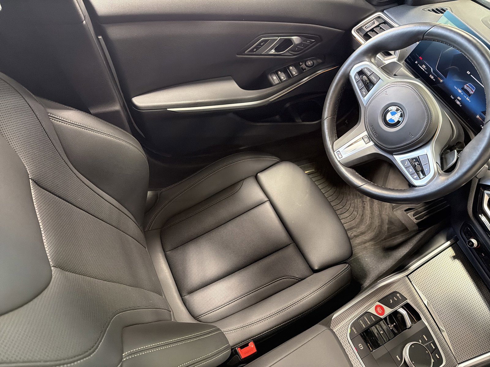 Used 2023 BMW M340i xDrive w/ Premium Package image 9