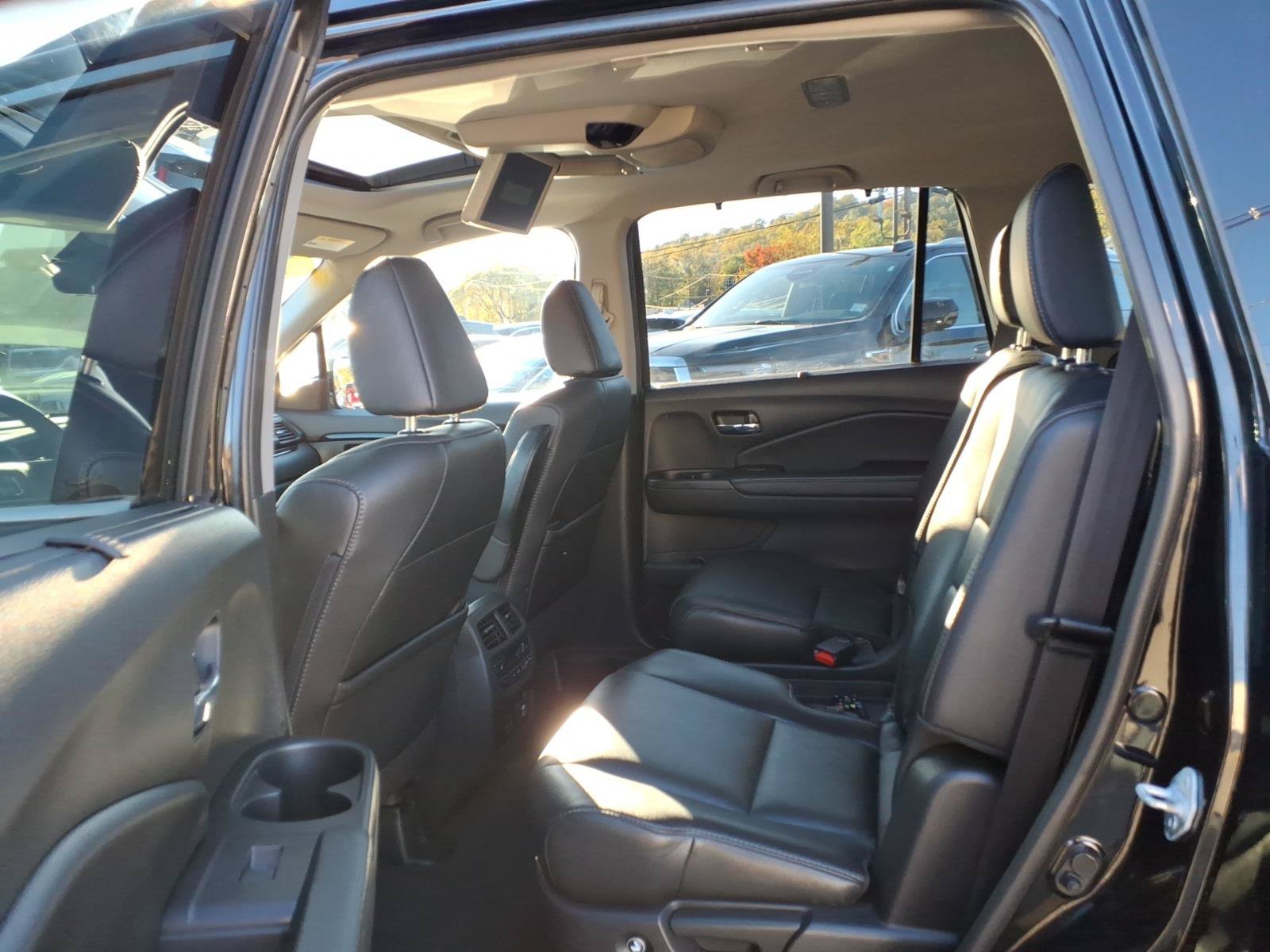 Certified 2021 Honda Pilot Touring image 16