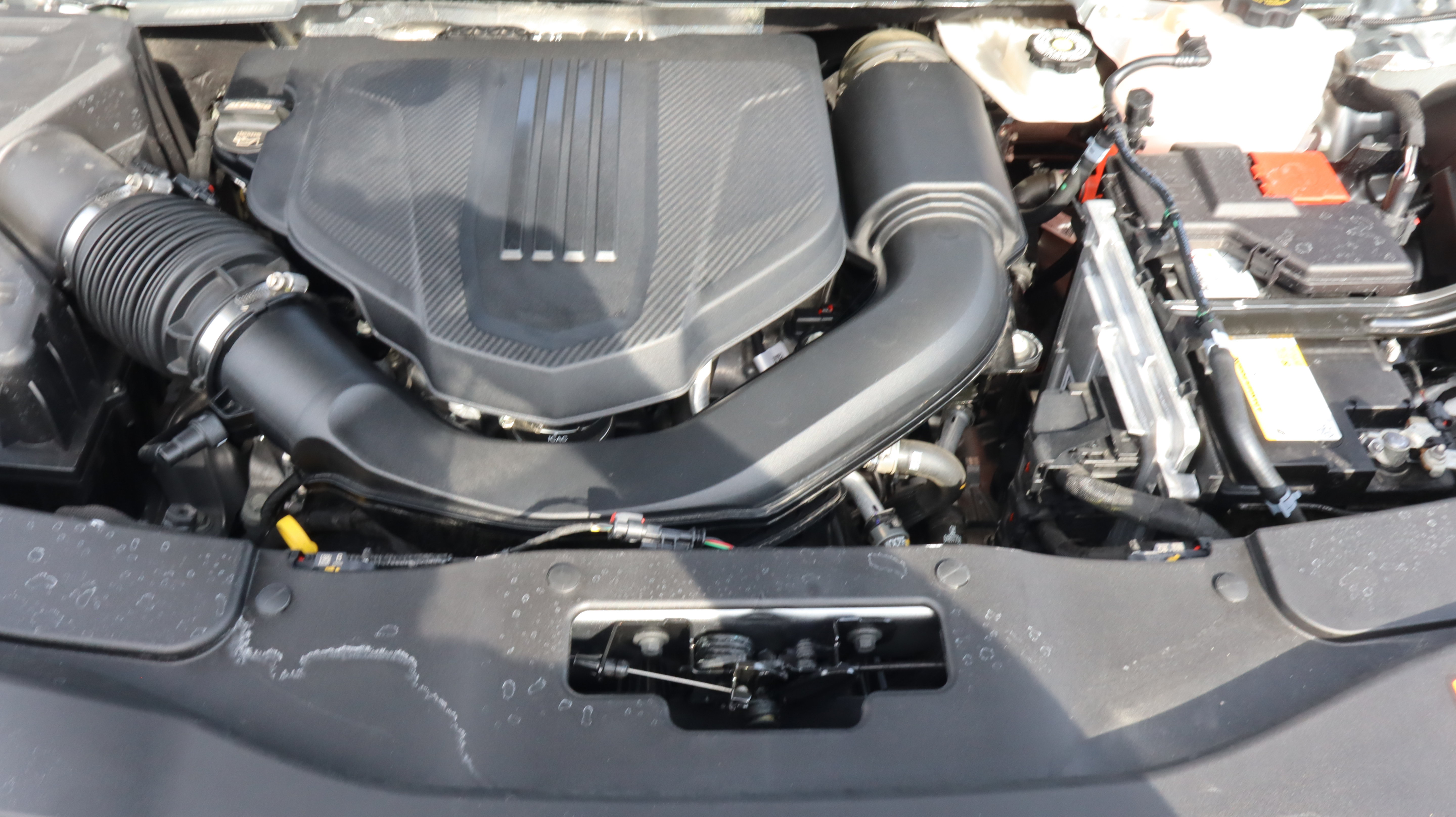 Used 2026 GMC Acadia AT4 w/ LPO, Floor Liner Package AWD/4WD image 16