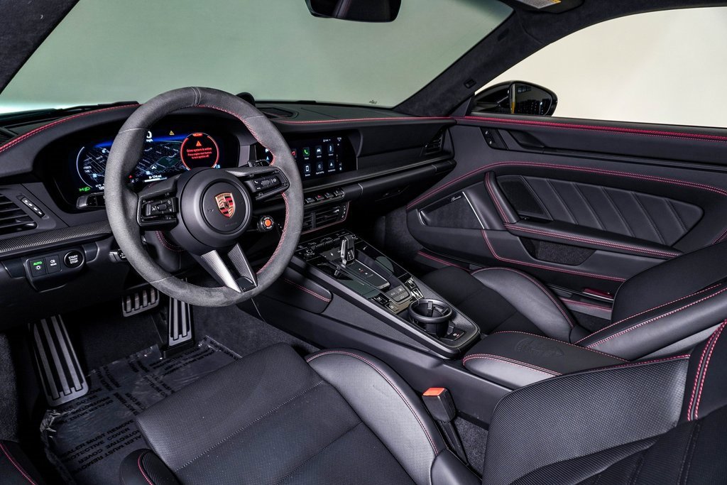 Certified 2025 Porsche 911 Carrera 4 GTS image 4