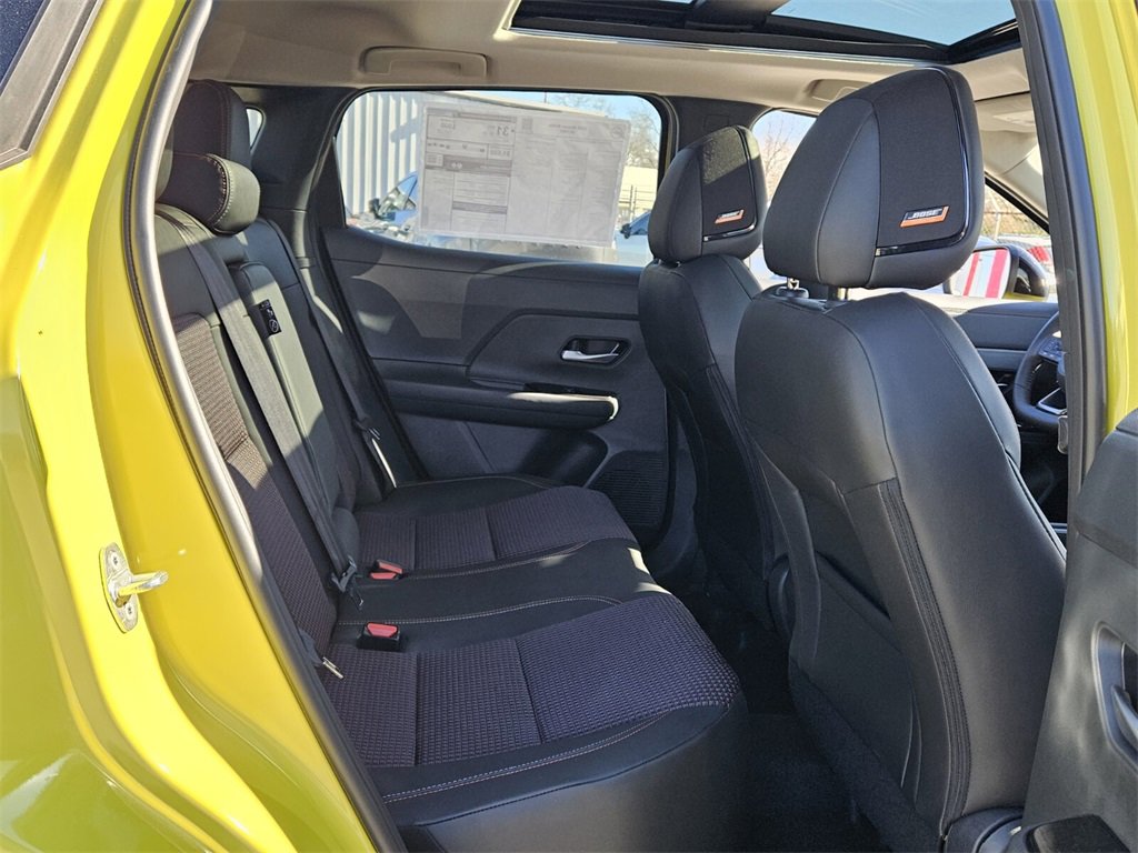 New 2026 Nissan Kicks SR image 14